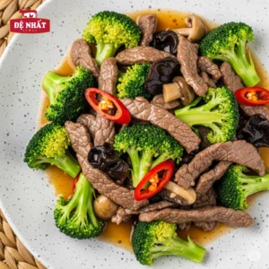 Cách làm thịt bò xào súp lơ xanh, trắng giòn ngọt, không bị dai