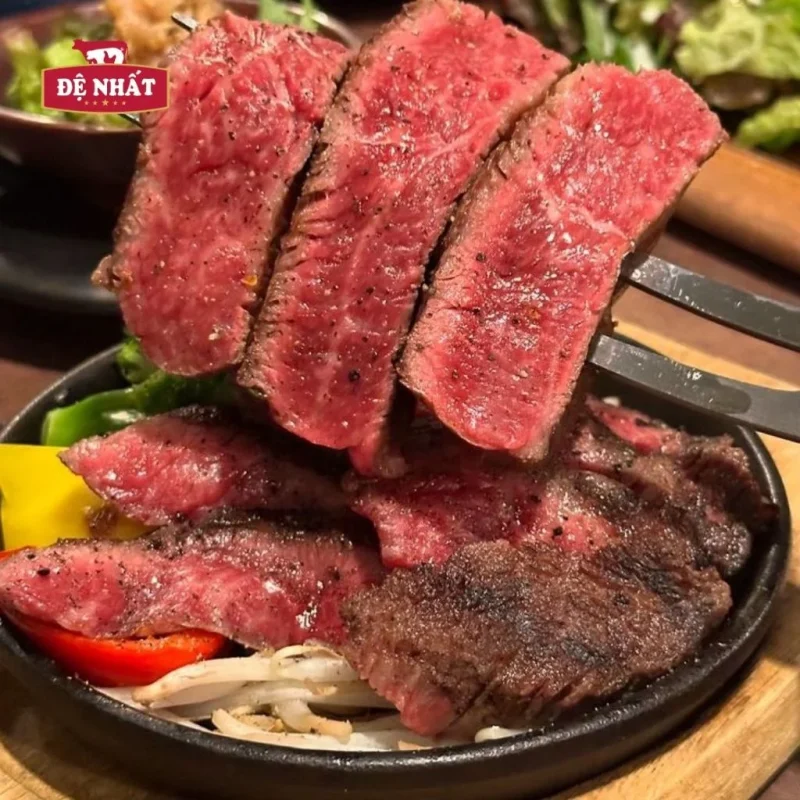 Bò Kobe là một trong những loại thịt bò cao cấp được nhiều thực khách yêu thích